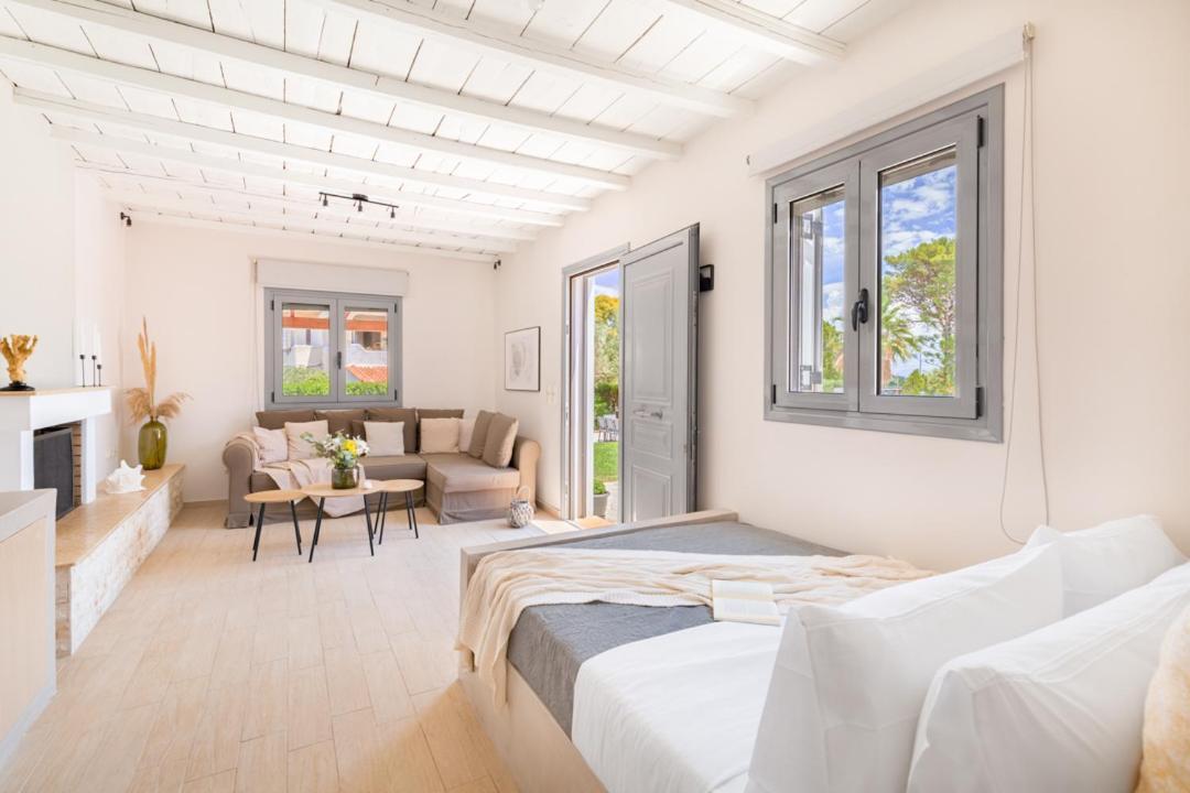 Van Louis Place Vathí Dış mekan fotoğraf