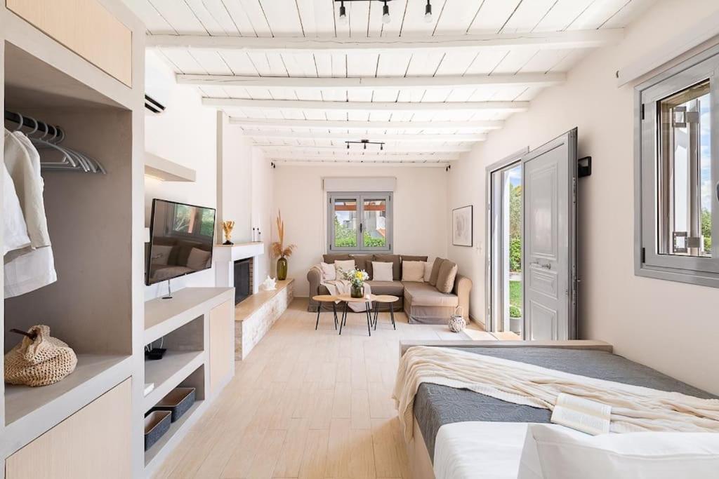 Van Louis Place Vathí Dış mekan fotoğraf
